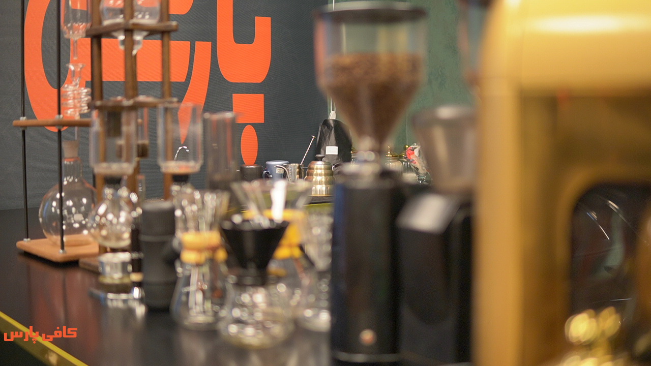 دوره های حرفه ای باریستا؛ تضمین موفقیت در بازار کار تخصصی کافه و کافه داری